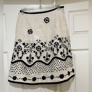 MaxMara Weekend Flair Al-Line Cream Black Embroidered Linen Mini‎ Skirt Size 2